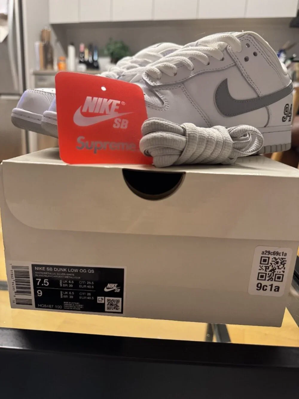 Nike x Supreme SB Dunk Low | White/Metallic/Silver | BRAND NEW